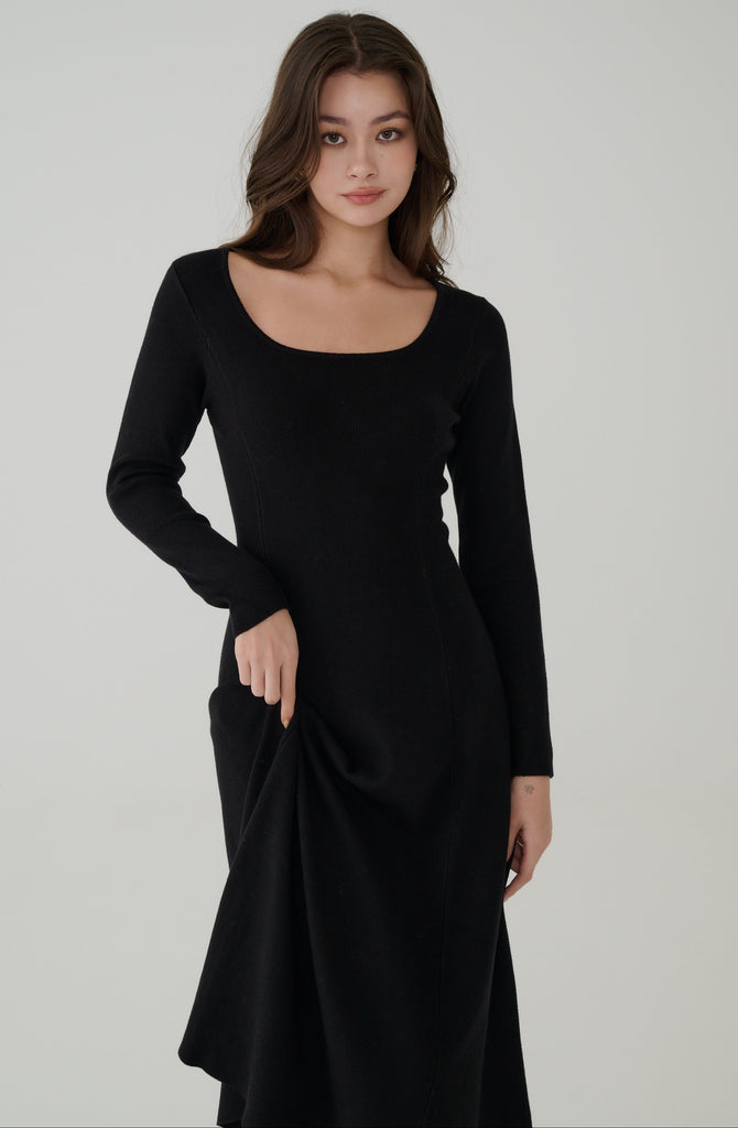 Queen vibe square neck knit dress in Black