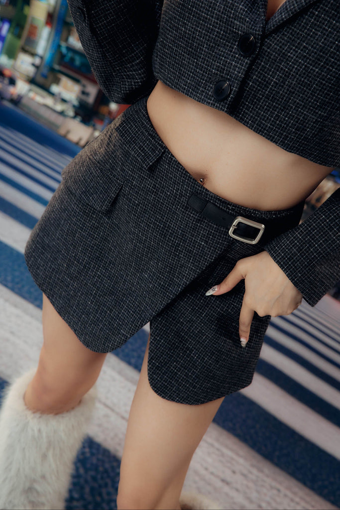 Midori x BisouBisou Classic Form Plaid Short