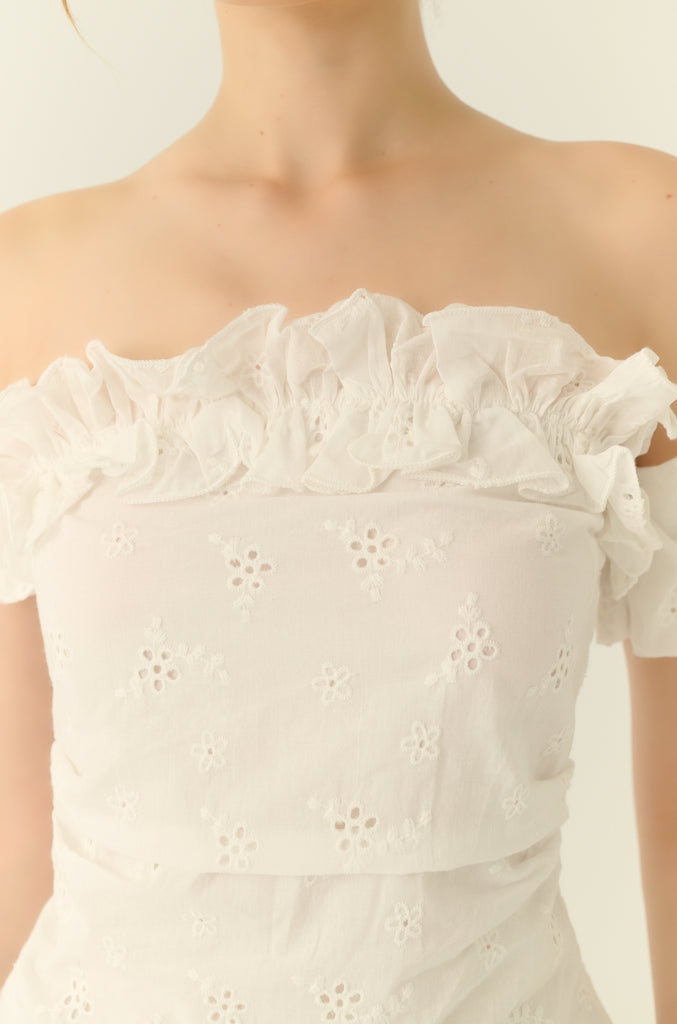 Summerwood off shoulde cotton top in white