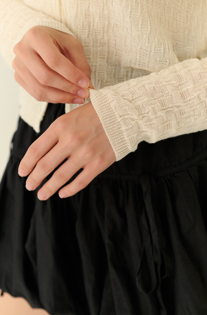 Lightweight v-neck knit cardigan