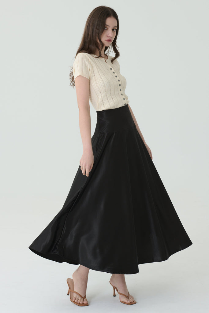 Champagne satin skirt in black