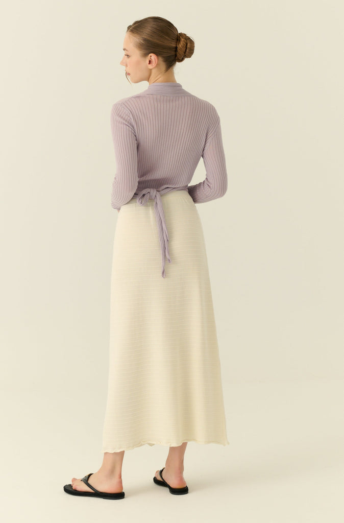 Sandy’s fav cooling knit skirt in white