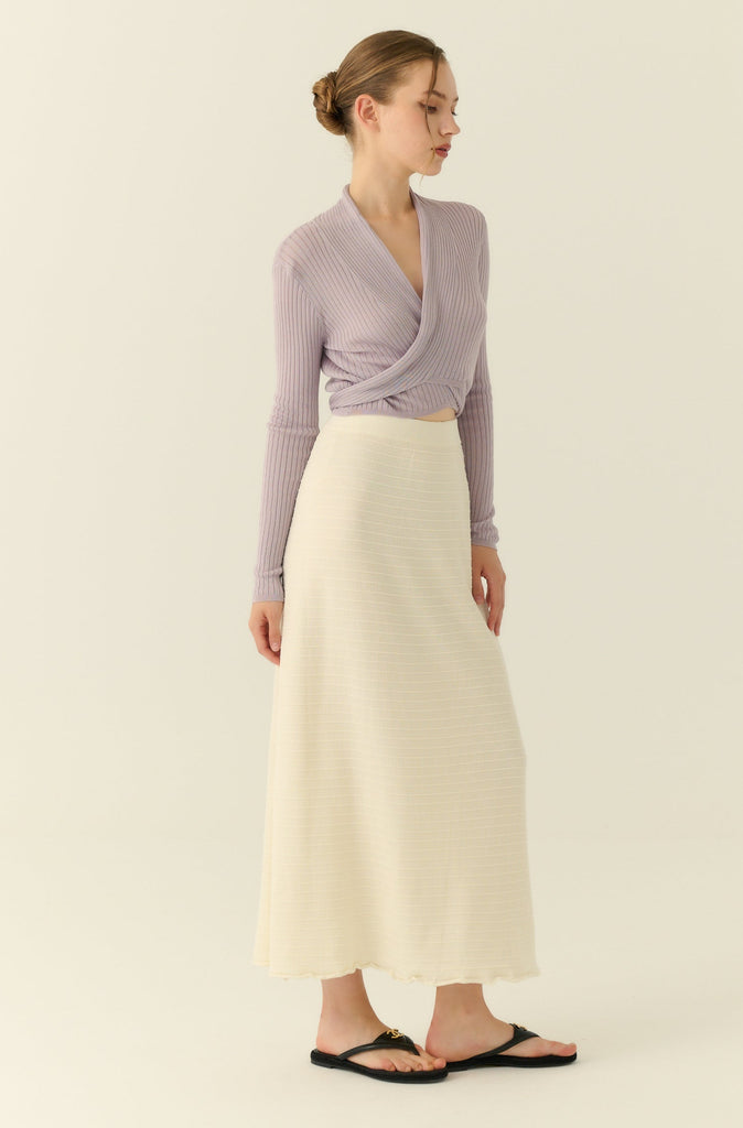 Sandy’s fav cooling knit skirt in white
