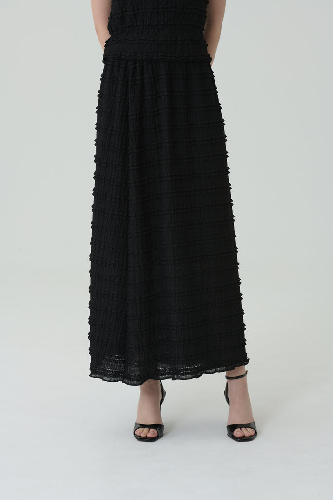 Stilllight textured gown set in blac