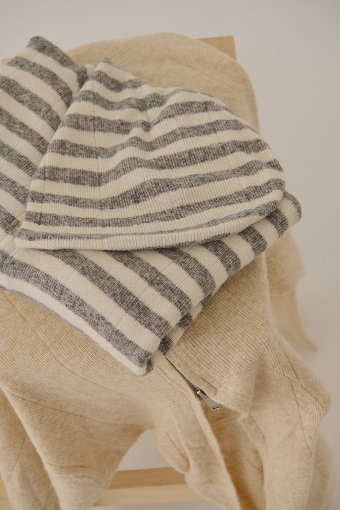 Seoul vibes knit hoodie in stripe