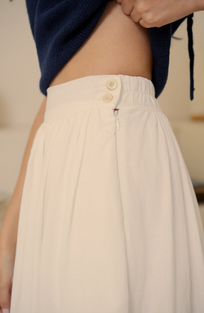 False alarm linen skirt in white