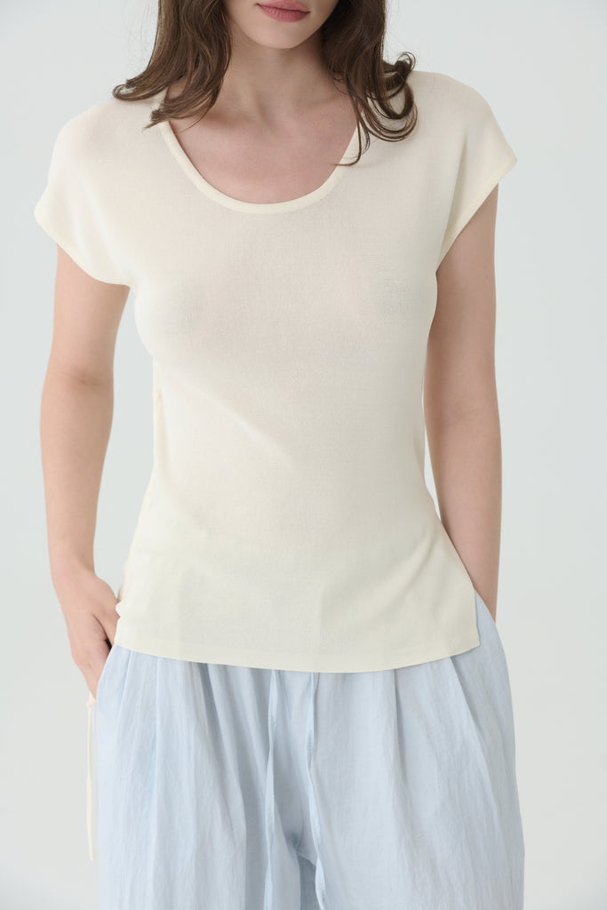 Cloud knit t-shirt in beige