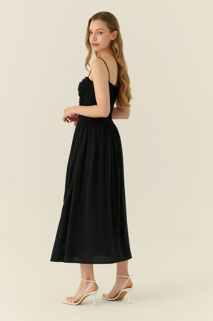 The essential midi dress in black