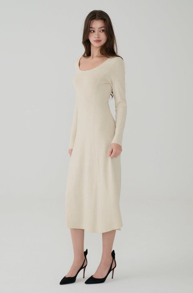 Queen vibe square neck knit dress in Beige