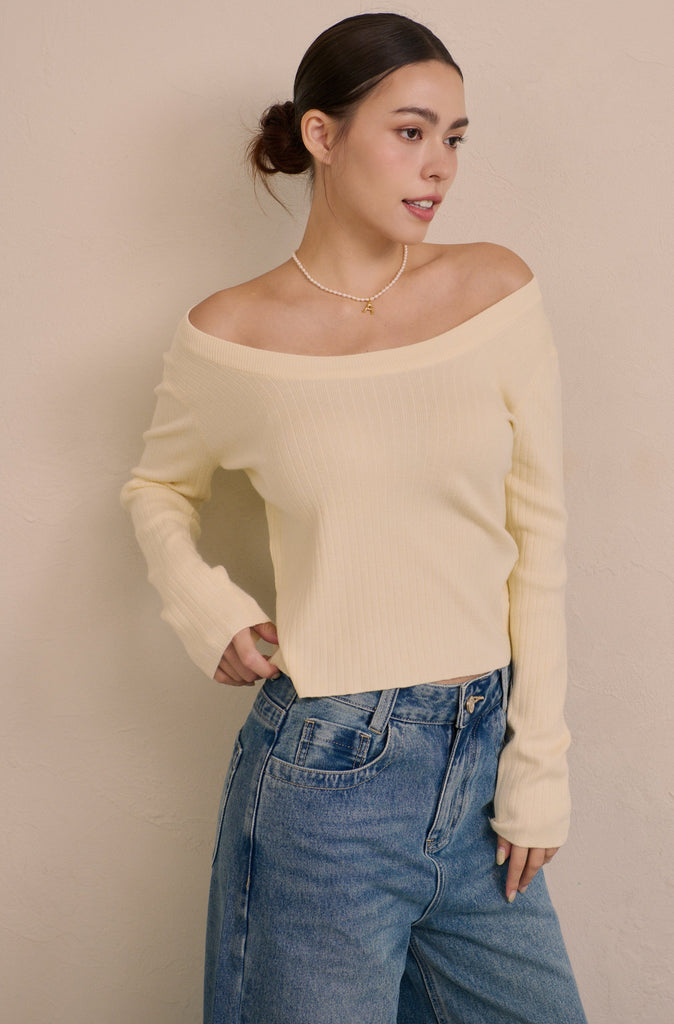 Lovely in gorgeous knit top in beige/brown
