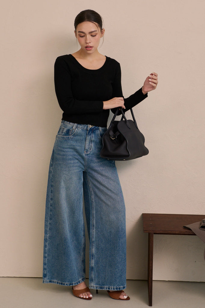 Lovely in gorgeous knit top in black