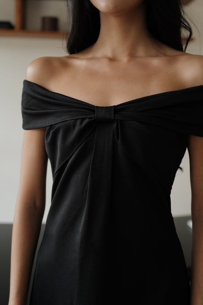 Aurora ribbon off shoulder mini dress in black