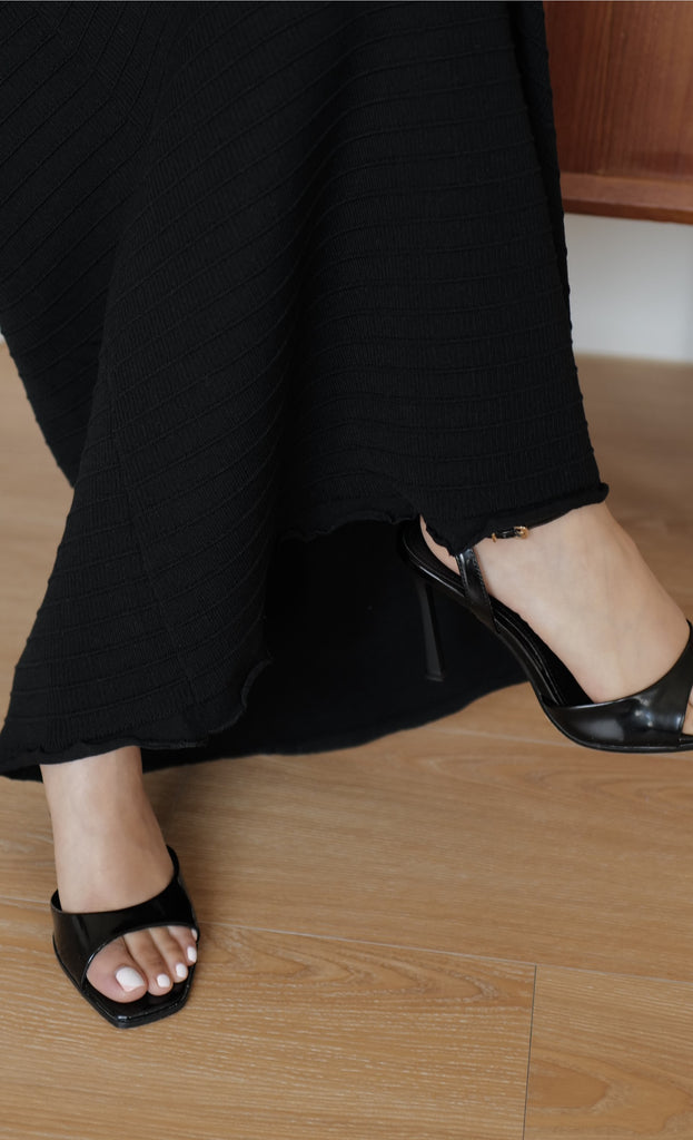 All the way Knit Skirt in black