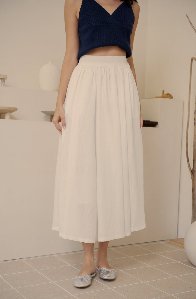 False alarm linen skirt in white