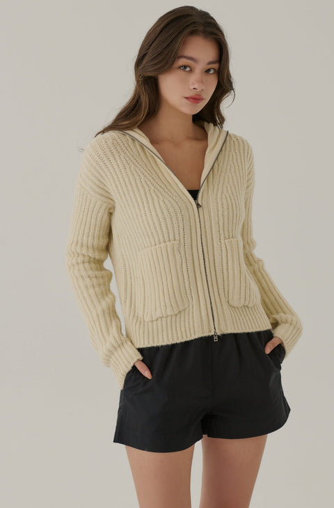 Chilly zip-up knitted jacket in beige