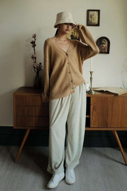 Comfortable knitted pants in Oatmeal